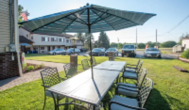 Blue Spruce Motel