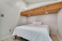 Single-Story Cabin on Hyco Lake Swim and Unwind! - 2 étoiles