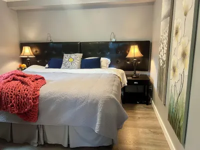 Starlight Poolside ~ 1 bedroom suite 부르키틀람 역 주변 호텔