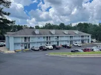 Live in Lodge Lilburn Hotels near My Secret Garden