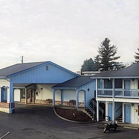 Harbor Inn