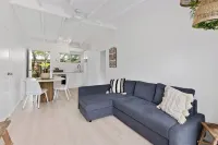 UNIT 2 Pacific Ave, Sunshine Beach