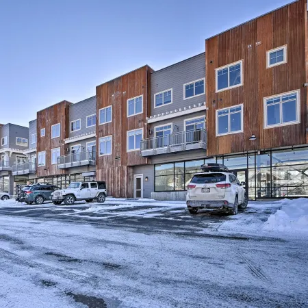 Downtown Winter Park Condo - 3 Miles to Ski Resort