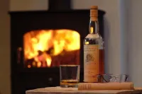 Tigh Bhisa Blackhouse - Homestays