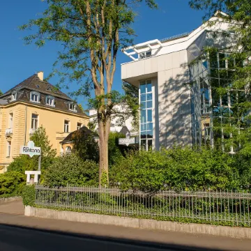 Fontana Hotel Wiesbaden Отели рядом с достопримечательностью «Стадион «Брита-Арена»»