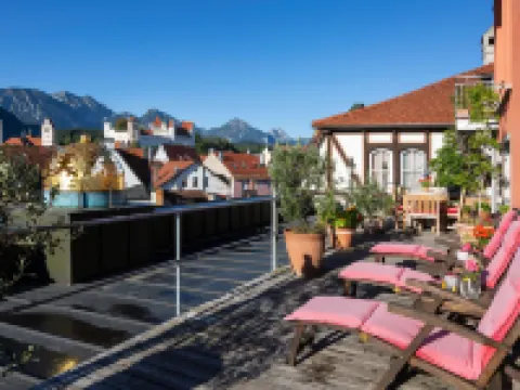 โรงแรมเฮิร์ช โรงแรมในฟึสเซิน