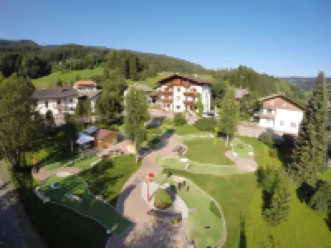 Hotel Dolomiten
