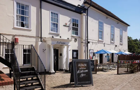 太陽酒店-格林國王旅館