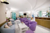 Hotel Ariane - Beachfront, Breakfast XXL & Sea View - bar