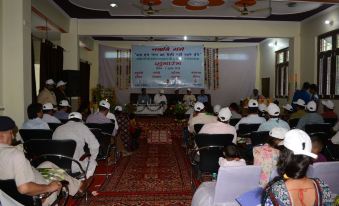 Hotel Mandakini