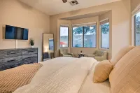 Pool & Game Room: Home in Goodyear Near Golfing - 3 Sao