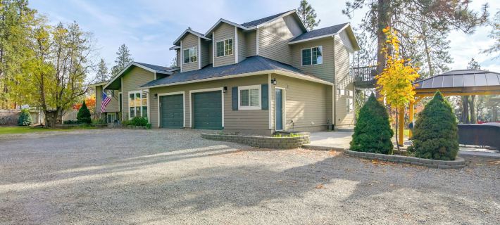 Lakeview Lodge w/ Spacious Yard: Families Welcome Hotels in Stevens County