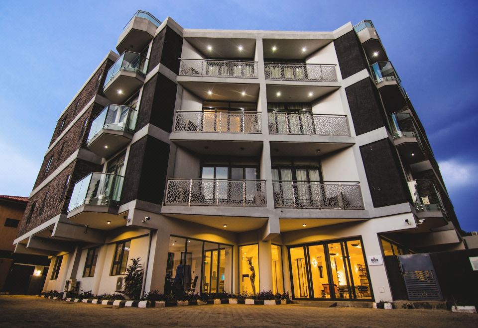 4. 에스트레야 부티..