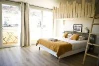 Georges Hostel & Café - Hostels