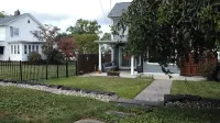 Charming 3-bedroom house with AC, fitness equipment, WiFi in brilliant Brewster