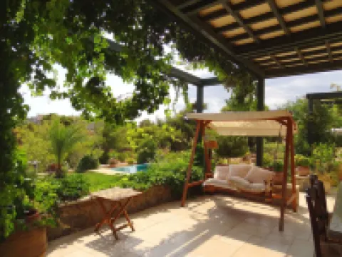 Pepy's Villa - Private & luxurious, with Swimming pool, near several beaches