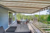 Mtn-View Retreat in Huson Valley: Great for Groups - parking