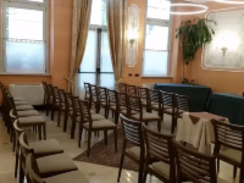 ホテルパラッツオロヴェラ クーネオのホテル