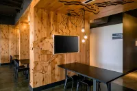 Kinship Landing Hotels in Columbia