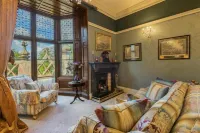 Kendal - Gothic Hall - Luxury Rooms or Apartment
