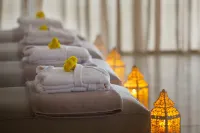 King Evelthon Beach Hotel & Resort - Spa