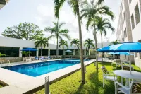Holiday Inn Express Paraiso Dos Bocas by IHG - Pools