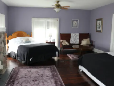 Loj Bnb Hotels in Mecosta County