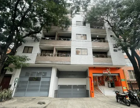 Edificio Helena Отели рядом с достопримечательностью «Plaza de Toros La Macarena»