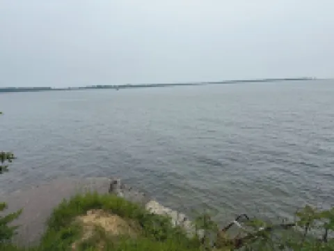 3-bedroom house in wonderful Erie with AC, WiFi