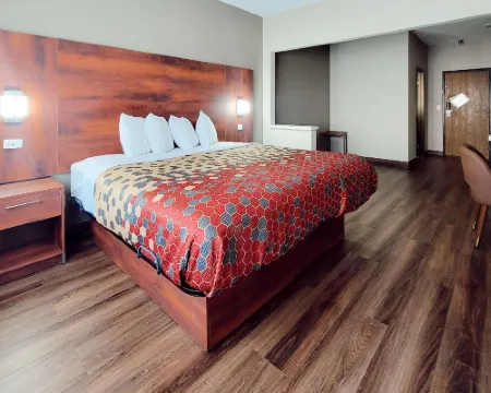 エコノ ロッジ ファーゴ - ウエスト エーカーズ ファーゴのホテル