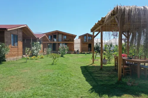 EM-BA Butik Bungalov Hotels in Sahilkent