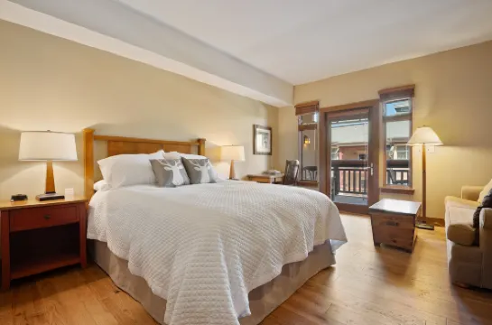 Unequalled Ski in Out, Next to Gondola, Sundial hotel room, Pool, Hot tub, Condo Nast Winner C216A