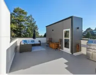 Luxury Alki Beach Townhome w/ Large Private Rooftop & Amazing Views!