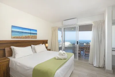 San Marino 15 Hotels near Thompson Bay Rock Pool