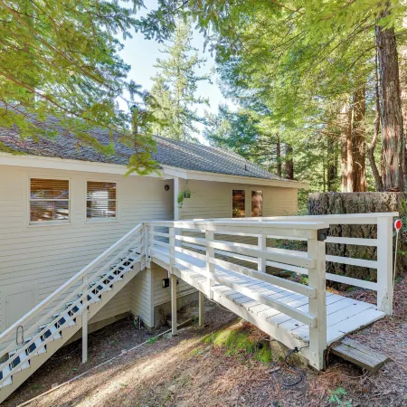 Ocean & Redwoods Views! Coastal Norcal Sanctuary