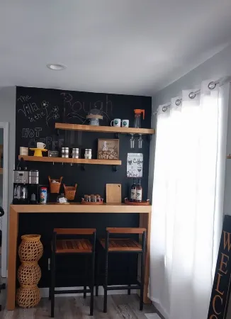 3-bedroom house in charming Falls of Rough with WiFi, AC