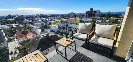 Sweeping Harbour & Ocean Views Over Sydney’s East + Parking + Pool