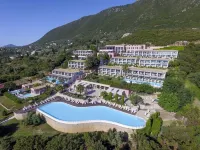 Ionian Blue Bungalows and Spa Resort فنادق في Paleros