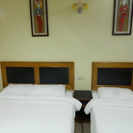 Sweet Hotel Mersing Отели в г. Мерсин