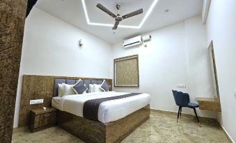 City Seviced Apartment