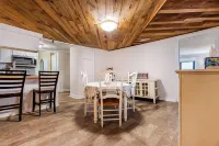 Pet-Friendly 2BR Ranch Wifi Parking Near RTP Hotels in Wake County