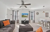 *Montward preserve way retreat* WiFi Near,Airport & Zoo