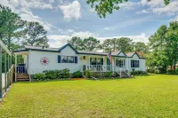 Secluded Hampstead Vacation Rental with Deck! - parking