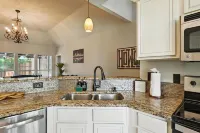 Stylish Oasis in Carrollton w/ Pool, Big Master,Media Room, Ping Pong Near Ktown