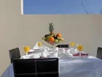 Casa la Palma le 48 - breakfast