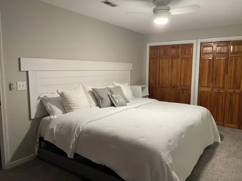 Golfer meets Lake Lover.  4 bd, 4 ba Cottage in Deerfield Resort Hole 5 awaits!