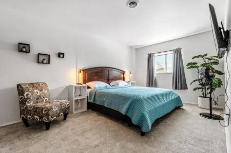 The Mulberry "A Modern Staffless hotel" Отели в г. Логан