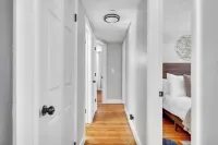 Luxury, New, Quiet - King Beds, 5 minutes to Mohegan Sun Hotels in Montville