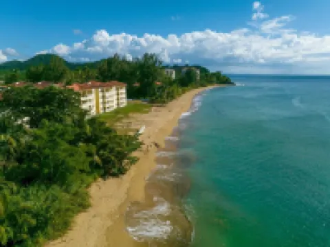 Paradise House W. Pool Nearby the Beach Hotels in Calvache