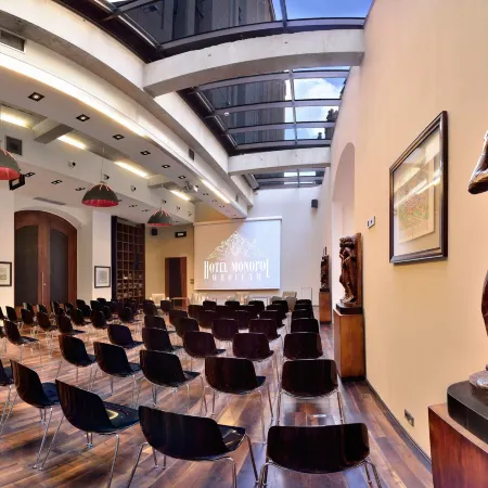 Hotel Monopol